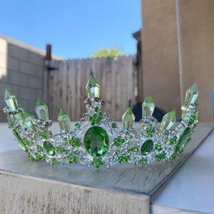 Tiara/Crown